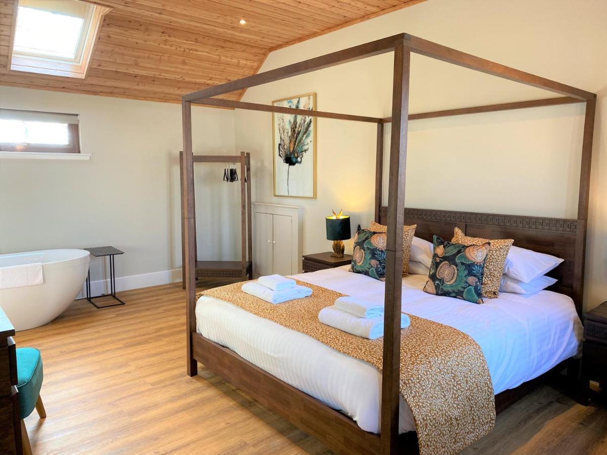 Partridge Lodge With Hot Tub Forgandenny ภายนอก รูปภาพ