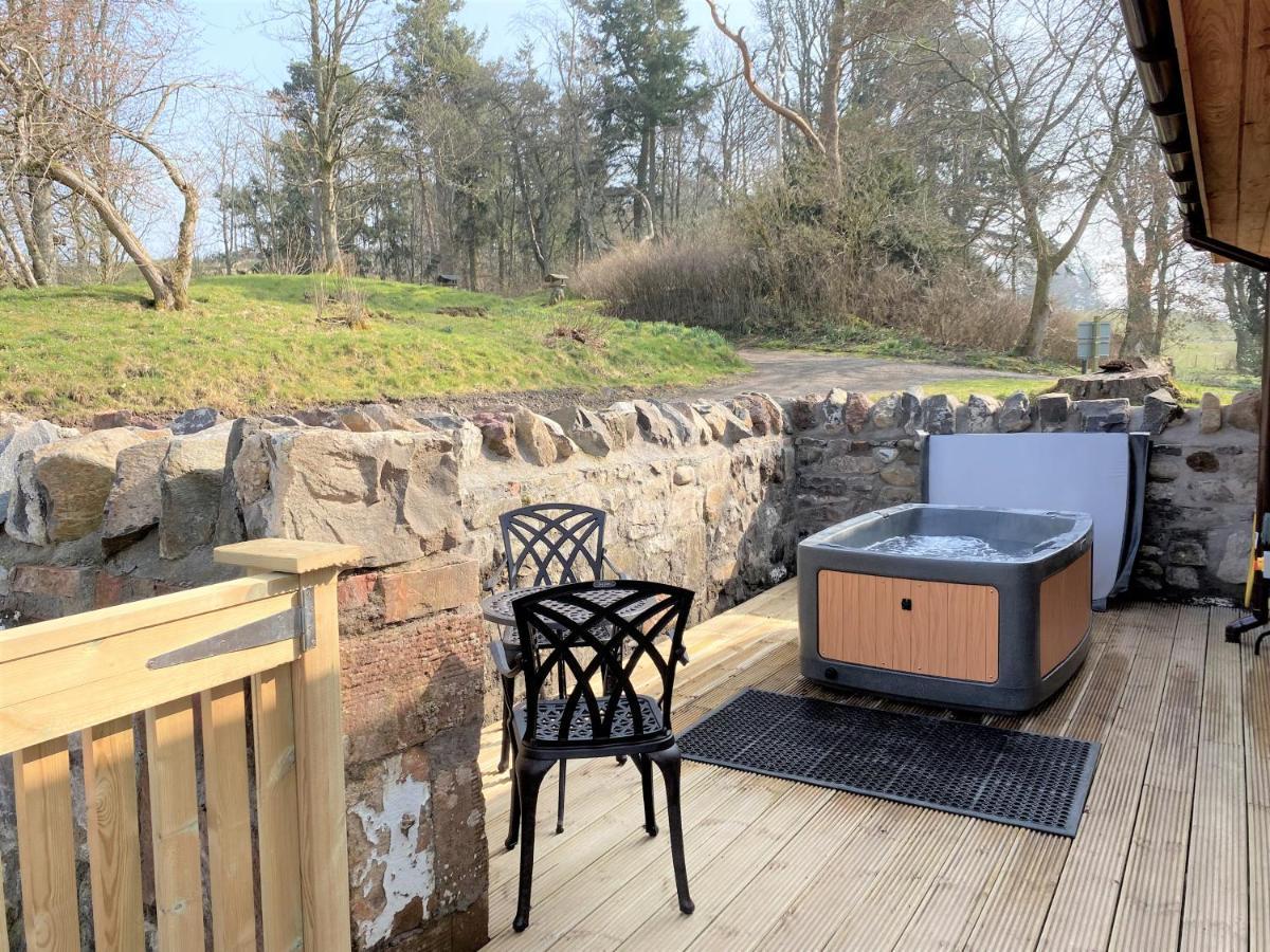 Partridge Lodge With Hot Tub Forgandenny ภายนอก รูปภาพ
