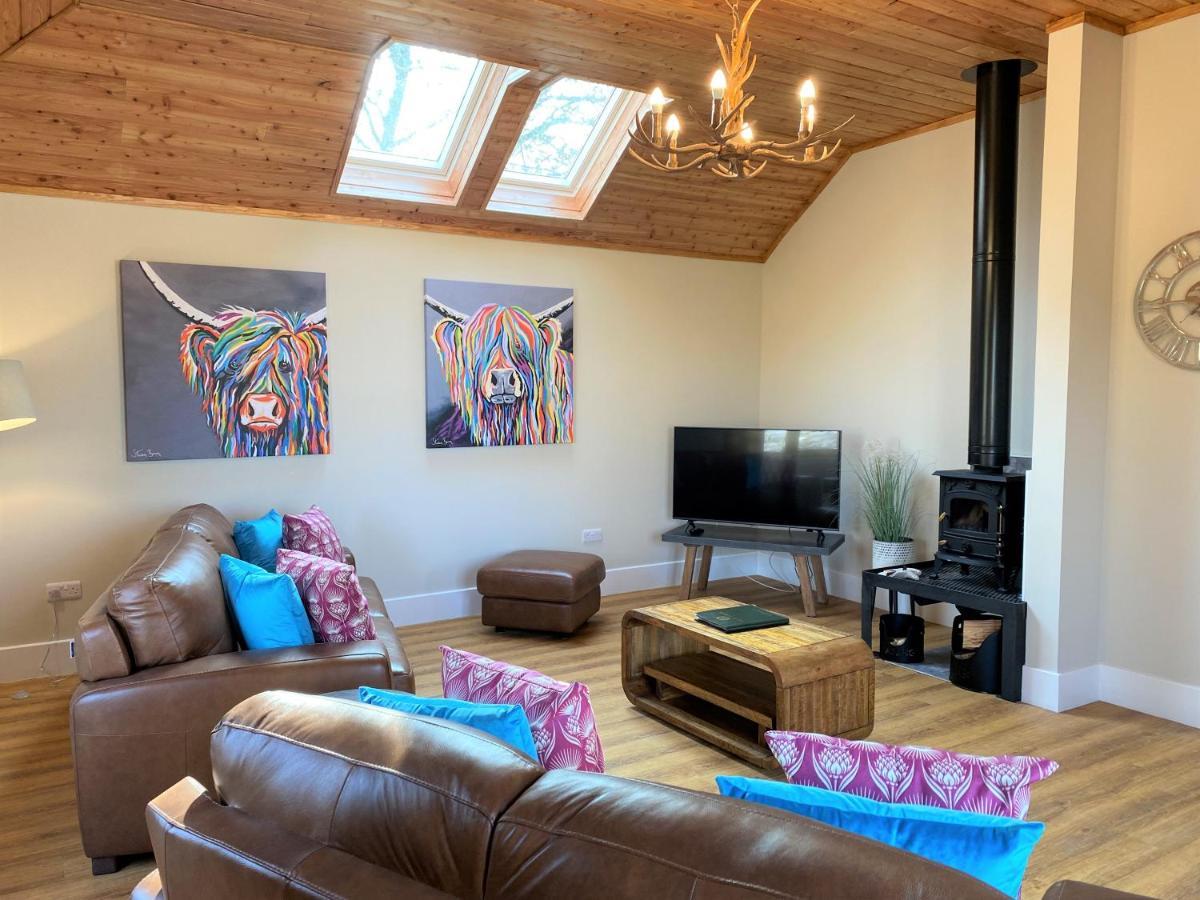 Partridge Lodge With Hot Tub Forgandenny ภายนอก รูปภาพ
